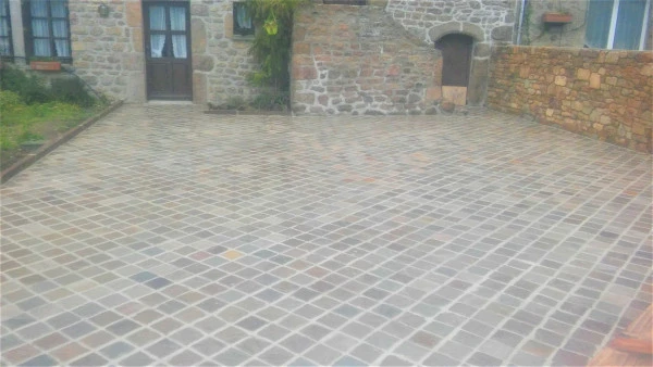 cour en pavé